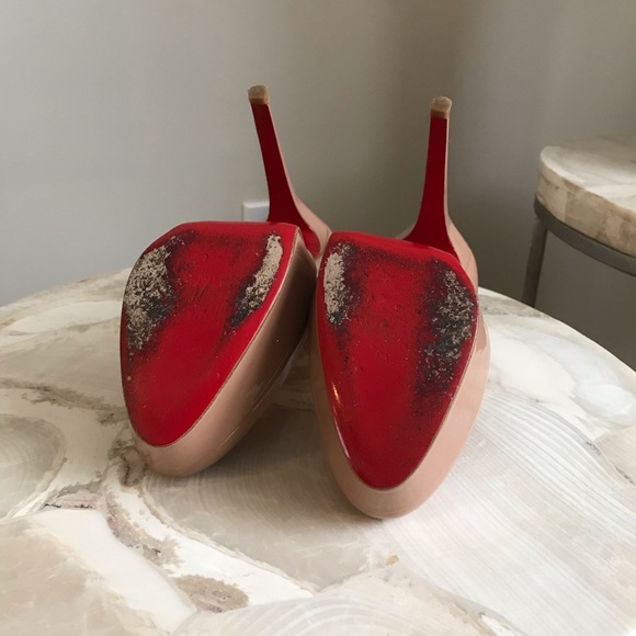 Christian Louboutin Bianca Patent Leather Pump - Picture 7 of 8